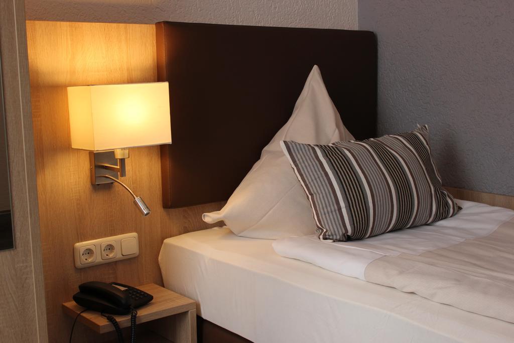 Hotel Restaurant Kromberg Remscheid Quarto foto