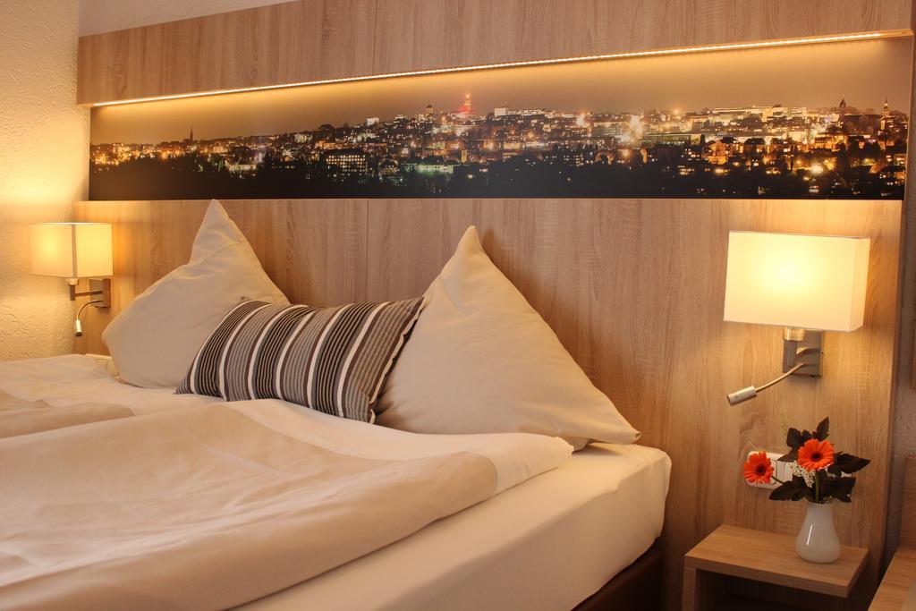 Hotel Restaurant Kromberg Remscheid Quarto foto